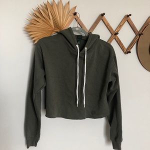 Cropped green hoodie